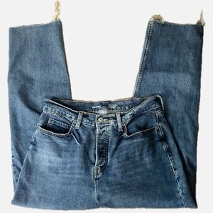 Old Navy Sky-Hi Straight Jeans